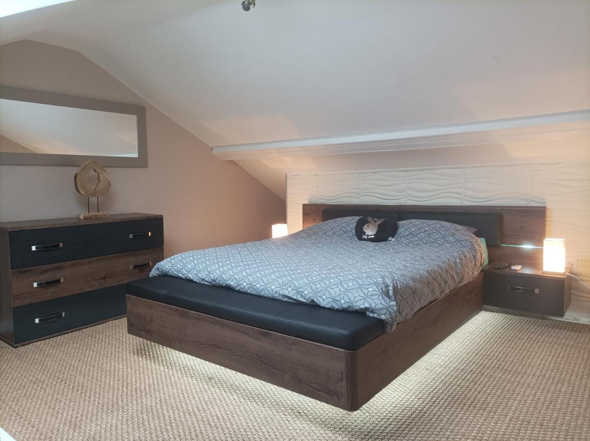 A L'Ombre Du Lilas Epinal Ngoại thất bức ảnh